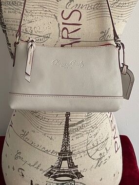 DOONEY & BOURKE - Florentine Leather Izzy with Dustbag -- Like New -- Rare